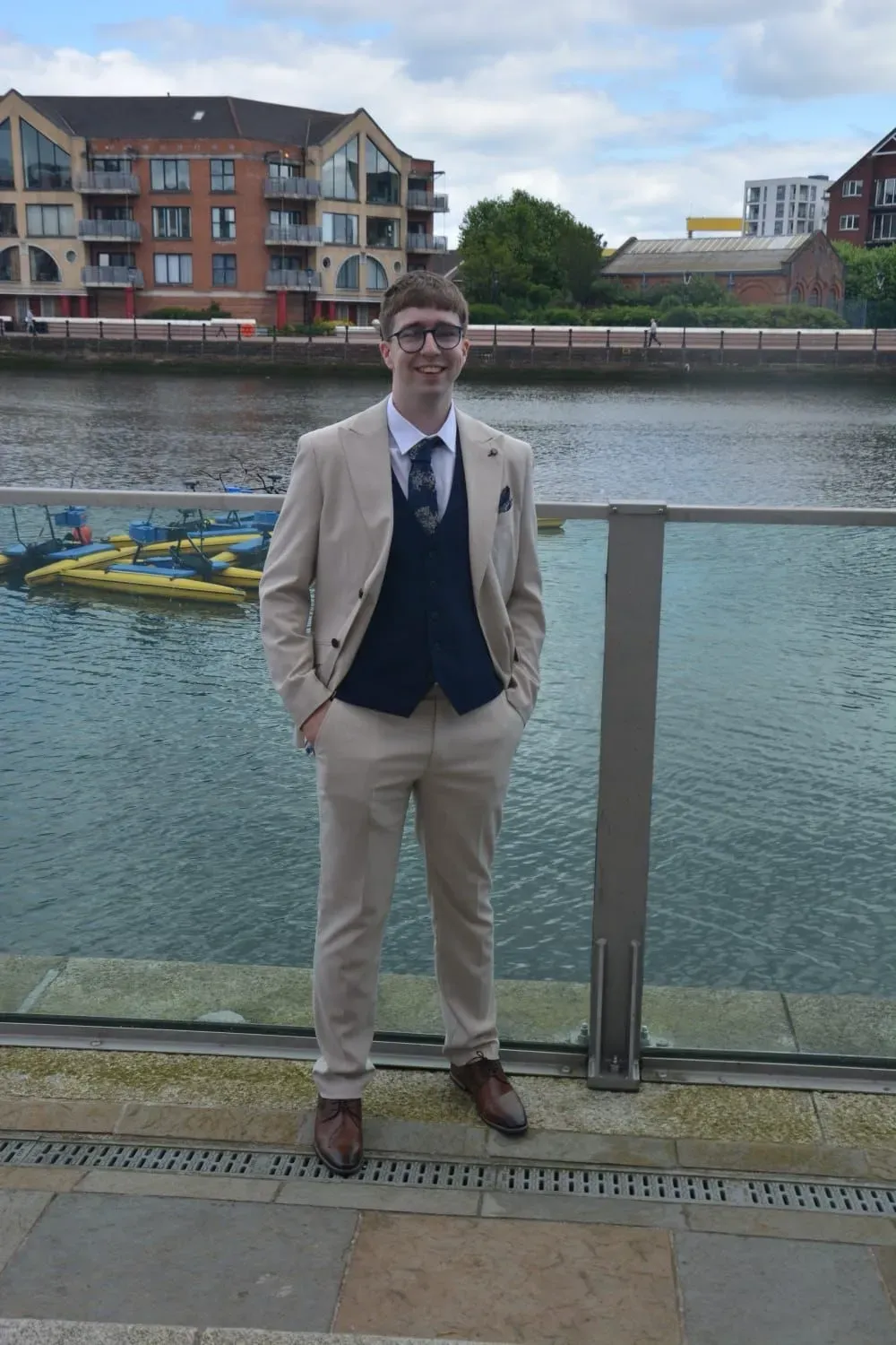 Eoin, Bid Writer